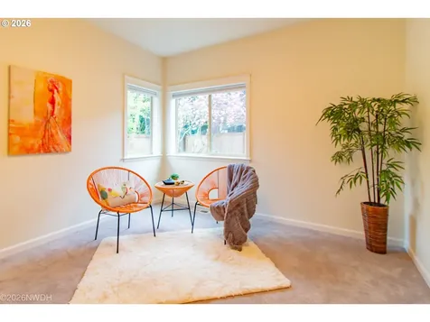 2225 Avengale Drive Eugene OR 97408