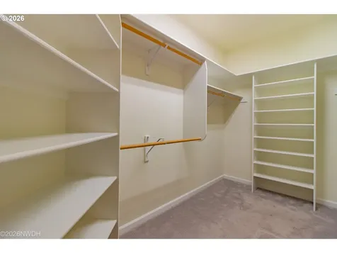 2225 Avengale Drive Eugene OR 97408