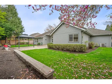2225 Avengale Drive Eugene OR 97408