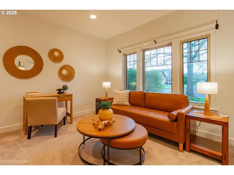 2225 Avengale Drive Eugene OR 97408
