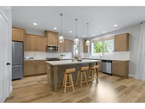 1652 N Sweetgum Street Canby OR 97013