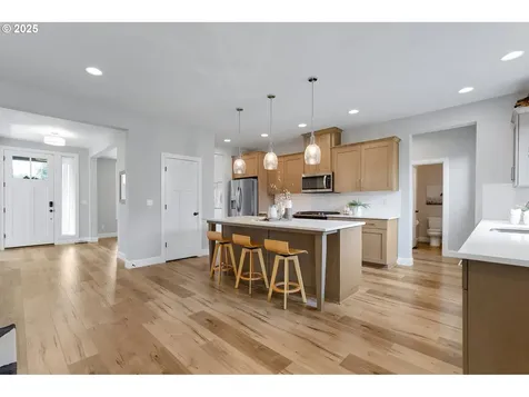 1652 N Sweetgum Street Canby OR 97013