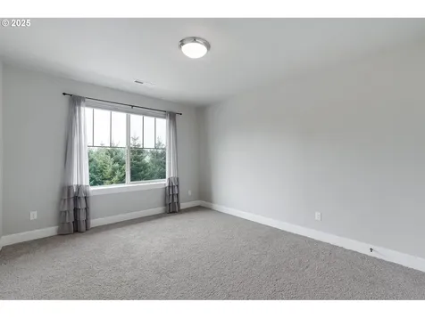 1652 N Sweetgum Street Canby OR 97013