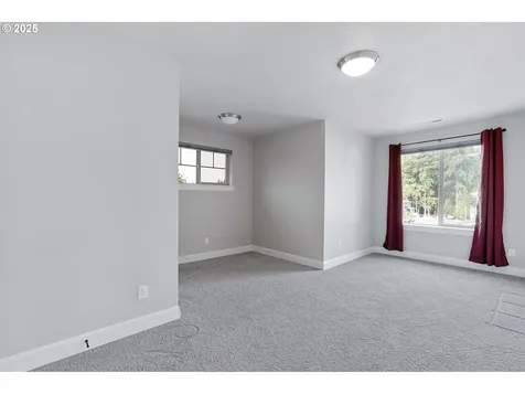 1652 N Sweetgum Street Canby OR 97013