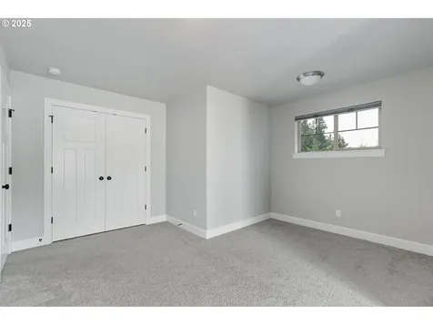 1652 N Sweetgum Street Canby OR 97013