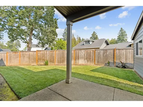 1652 N Sweetgum Street Canby OR 97013