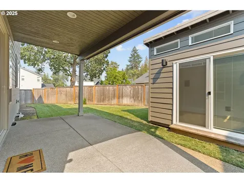 1652 N Sweetgum Street Canby OR 97013