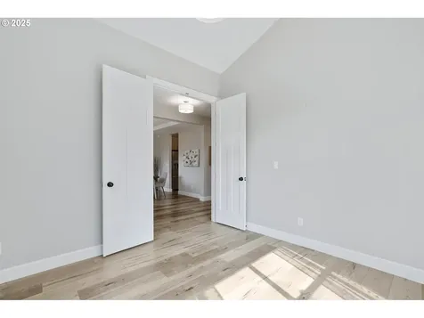 1652 N Sweetgum Street Canby OR 97013