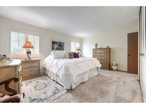 10290 SW Highland Drive Portland OR 97224