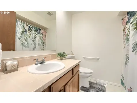 10290 SW Highland Drive Portland OR 97224