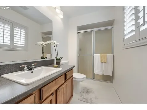10290 SW Highland Drive Portland OR 97224