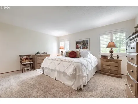 10290 SW Highland Drive Portland OR 97224