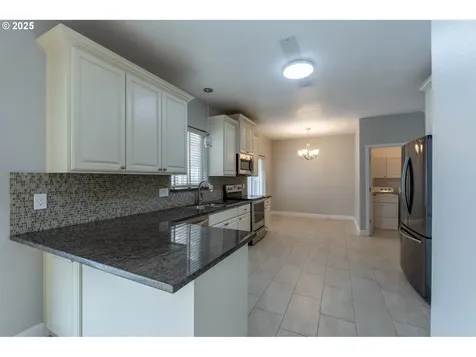 6680 SE Austin Drive Hillsboro OR 97123
