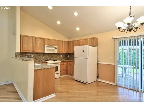 302 NW Sadie Court Hillsboro OR 97124