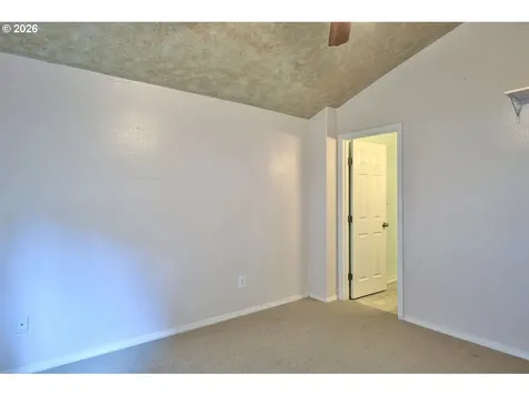 302 NW Sadie Court Hillsboro OR 97124