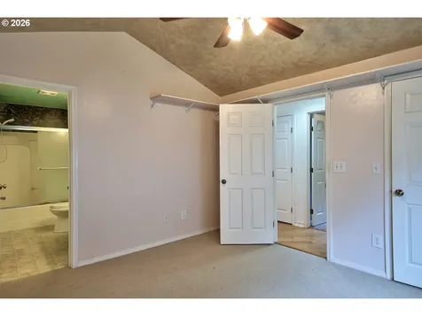 302 NW Sadie Court Hillsboro OR 97124
