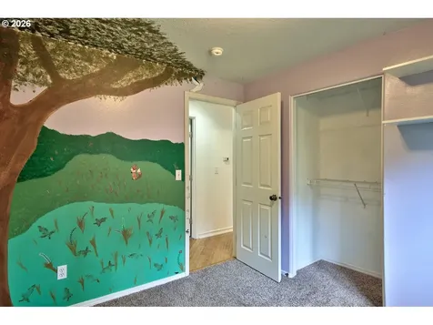 302 NW Sadie Court Hillsboro OR 97124