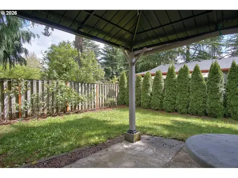 302 NW Sadie Court Hillsboro OR 97124