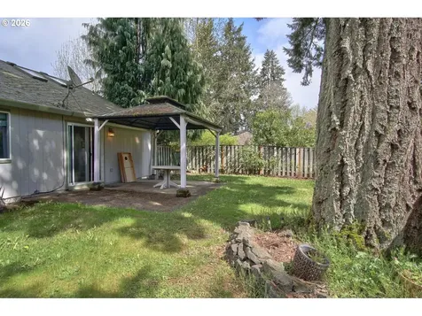 302 NW Sadie Court Hillsboro OR 97124