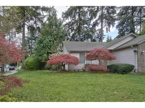 302 NW Sadie Court Hillsboro OR 97124