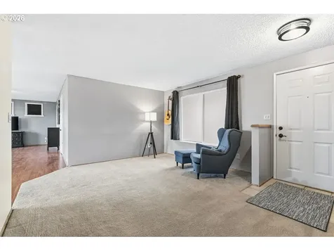 1122 SE Fir Grove Loop Hillsboro OR 97123
