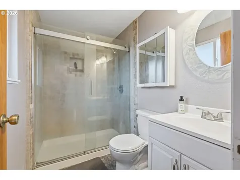 1122 SE Fir Grove Loop Hillsboro OR 97123