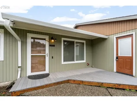 1122 SE Fir Grove Loop Hillsboro OR 97123
