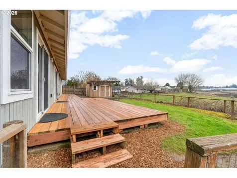 1122 SE Fir Grove Loop Hillsboro OR 97123