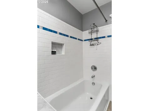 2101 SE 20th Avenue Portland OR 97214