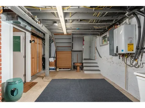 2101 SE 20th Avenue Portland OR 97214