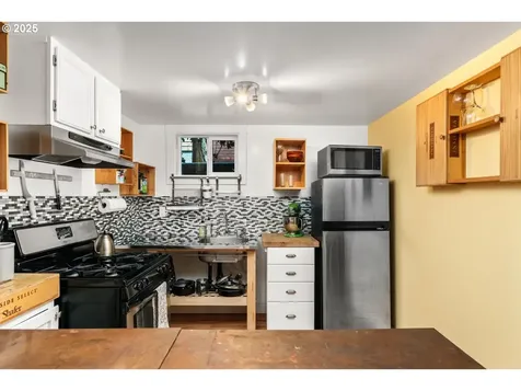 2101 SE 20th Avenue Portland OR 97214