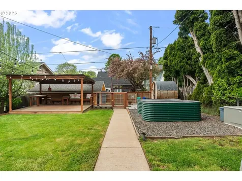 2101 SE 20th Avenue Portland OR 97214