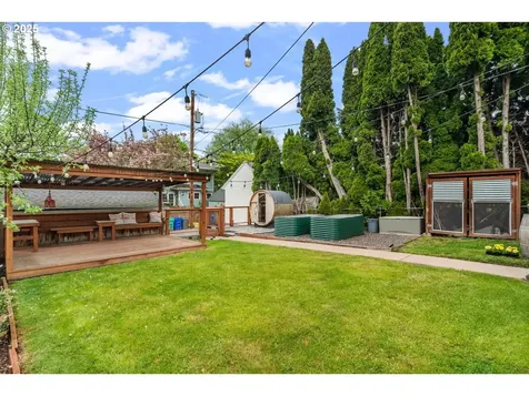 2101 SE 20th Avenue Portland OR 97214