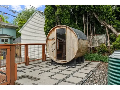 2101 SE 20th Avenue Portland OR 97214