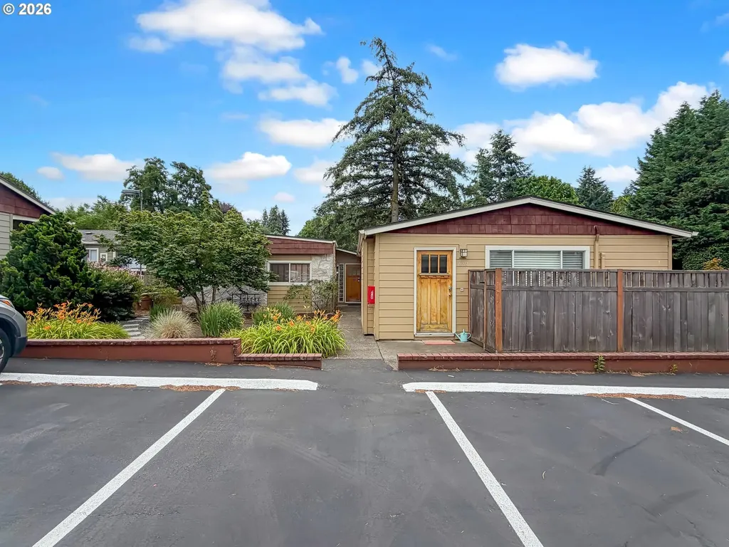 122 SE 73rd Avenue Portland OR 97215