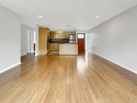 122 SE 73rd Avenue Portland OR 97215