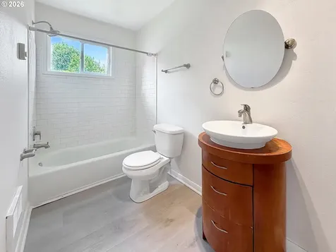 122 SE 73rd Avenue Portland OR 97215