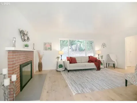 2608 Maplewood Drive Longview WA 98632