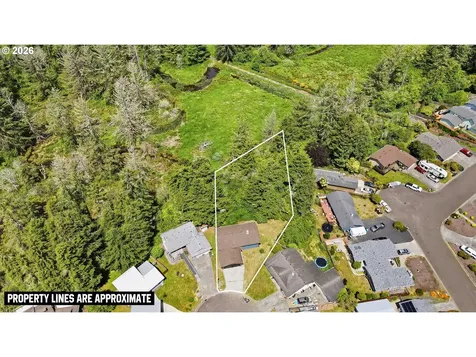 471 Camellia Court Reedsport OR 97467