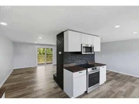 471 Camellia Court Reedsport OR 97467