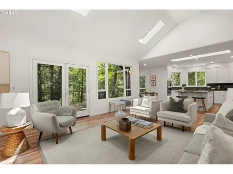 1911 NW Norfolk Court Portland OR 97229