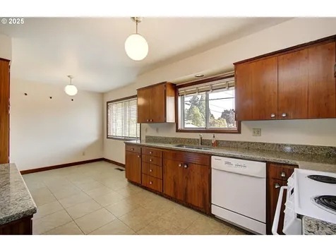 503 NW Overlook Drive Vancouver WA 98665
