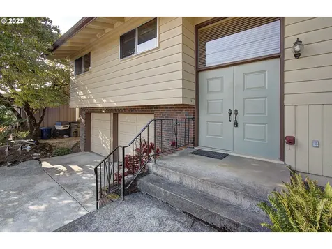503 NW Overlook Drive Vancouver WA 98665