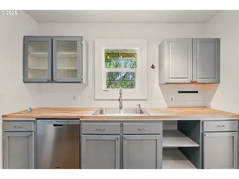 5338 SE 52nd Avenue Portland OR 97206