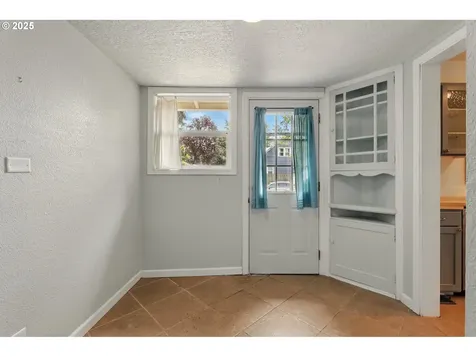 5338 SE 52nd Avenue Portland OR 97206