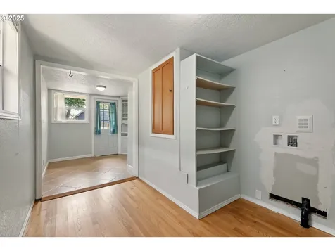 5338 SE 52nd Avenue Portland OR 97206