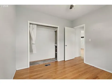 5338 SE 52nd Avenue Portland OR 97206