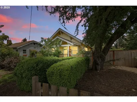 5338 SE 52nd Avenue Portland OR 97206