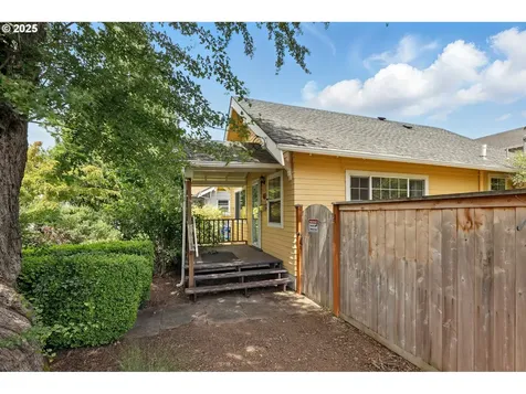 5338 SE 52nd Avenue Portland OR 97206