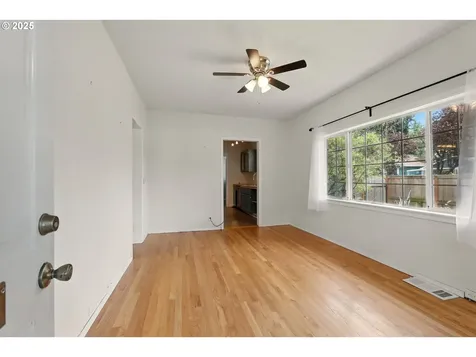 5338 SE 52nd Avenue Portland OR 97206